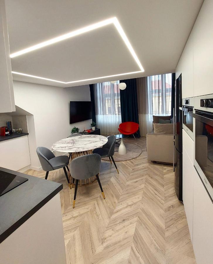 Central Gallery Apartment 德布勒森 外观 照片